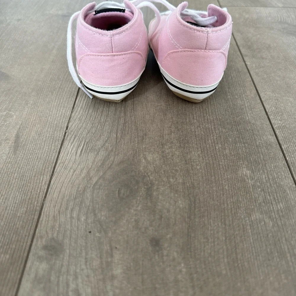 New Boutique Baby Girl Soft Crib First Steps Walking Canvas Shoes Sneakers Sz 5